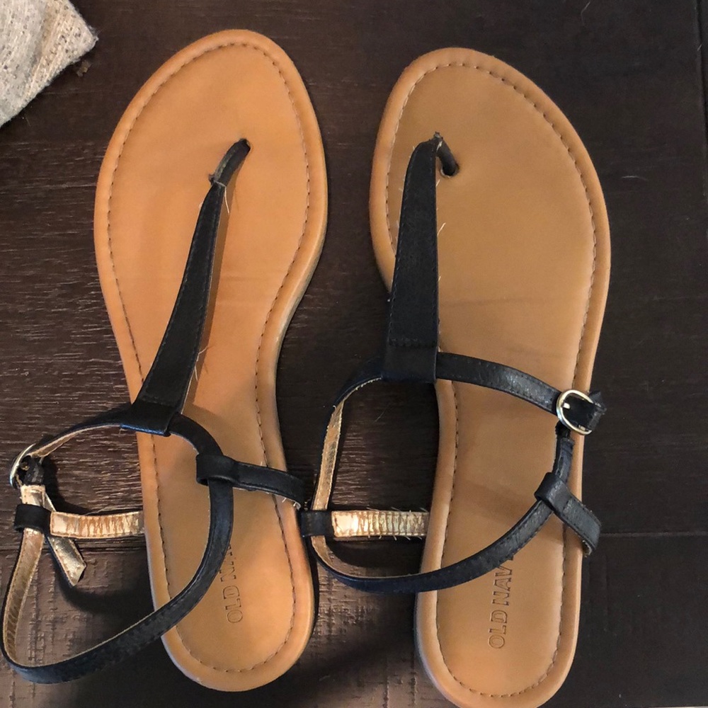 Old Navy size 10 black thong sandals.